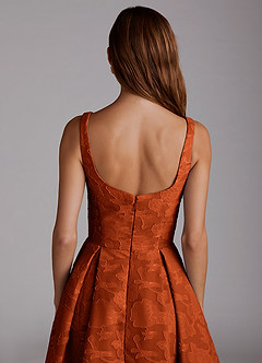 Azazie Amalie Robes de demoiselle d'honneur Robe Trapèze en Blumen-Burnout Plissée Paprika image6