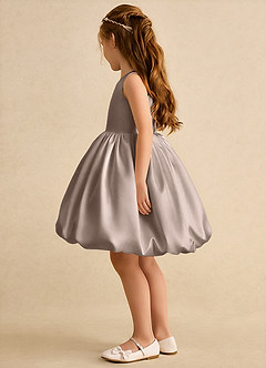 Azazie Nirvana Robe Demoiselle D'honneur Fillette Robe Princesse en Mat Satiné Rayé Taupe image4