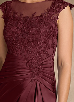 Azazie Santa Barbara Mère de la mariée Robes Robe Fourreau en Satin extensible Plissée Cabernet image9