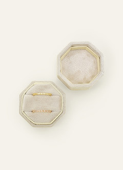 front Pudełko na pierścionek z aksamitu na dzień ślubu