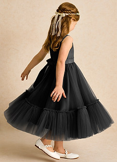 Azazie Miracle Robe Demoiselle D'honneur Fillette Robe Trapèze en Mat Satiné Arc Noir image5