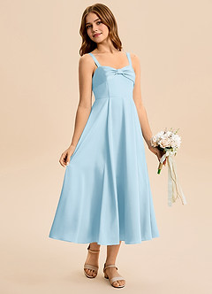 Azazie Ramona Junior Vestido de Azul Cielo de Satén Elástico de Corte en A con Escote de Corazón image1
