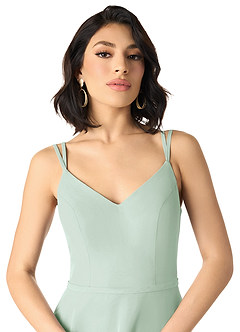 Azazie Janine Vestidos de damas de honor Vestido de Agave de Gasa de Corte en A con Cuello en V image3