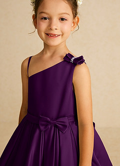 Azazie Lollipop Blumenmädchenkleider A-Linie One-Shoulder Matte Satin Kleid Traube image4