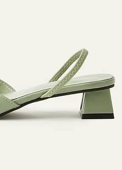 front Scarpe eleganti comode con tacco basso e cinturino posteriore a punta, tacco a blocco scultoreo.