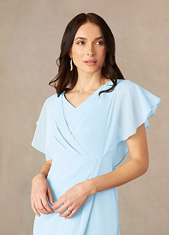 Azazie Julia Mère de la mariée Robes Robe Fourreau en Mousseline de soie Col V plissé Bleu Ciel image3