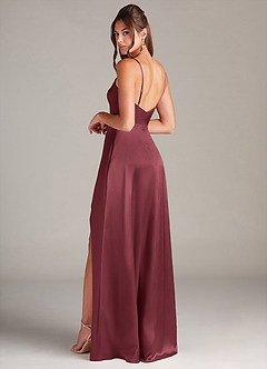 Azazie Sarella Vestidos de damas de honor Vestido de Merlot de Satén Elástico de Corte en A con Plisado image4