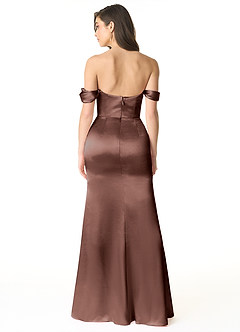 Azazie Liv Jurken voor bruidsmeisjes Converteerbaar Jurk van Metaalachtig Satijn met Kolom Off the Shoulder Espresso image4