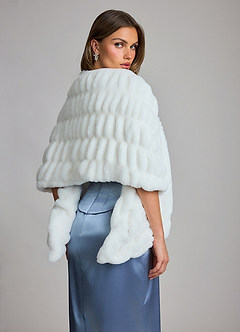 front Luxurious Bubble-Textured Faux Fur Bridal Shawl