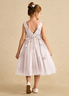 Azazie Lana Robe Demoiselle D'honneur Fillette Robe Trapèze en Mat Satiné Sans manches Rose Pétale image2