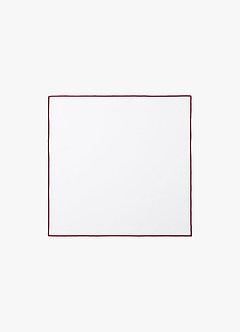 front Hvid mat satin lommeklud med farvet kant