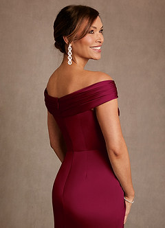 Azazie Bedford vestidos de madre de la novia Vestido de Borgoña de Satén Elástico de Corte Recto con Plisado image6