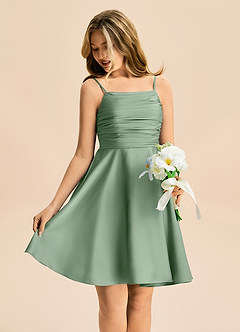 Azazie Miko Junior Vestido de Matcha de Satén Elástico de Corte en A con Plisado image4