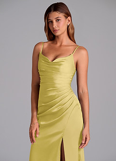 Azazie Claudelle Robes de demoiselle d'honneur Robe Sirène en Satin extensible Bustier Canari image2