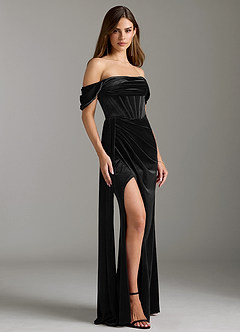 Azazie Amyra Robes de demoiselle d'honneur Robe Fourreau Convertible en velours Épaule décolletée Noir image1