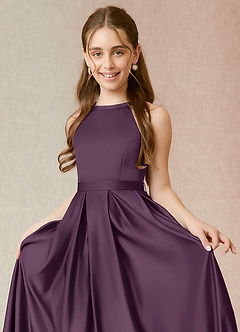 Azazie Arianthe Junior Vestido de Ciruela de Satén Elástico de Corte En A con Con bolsillos image5