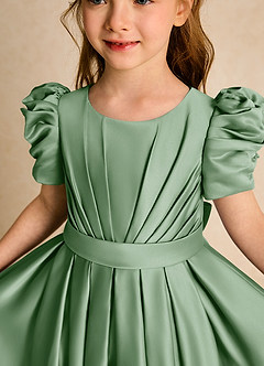Azazie Miriam Abiti da Ragazza di Fiori Abito Principessa in Raso Opaco Plissettato Matcha image8