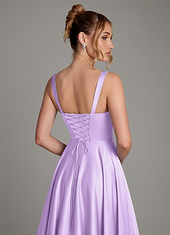 Azazie Azaria Robes de demoiselle d'honneur Robe Trapèze en Satin extensible Corset Lilas image2