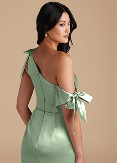 Azazie Xyla Robes de demoiselle d'honneur Robe Fourreau Convertible en Satiné métallisé Épaule décolletée Matcha image3