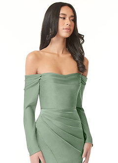 Azazie Hallie Jurken voor bruidsmeisjes Converteerbaar Jurk van Stretch Satijn met Kolom Off-the-shoulder lange mouw Matcha image1