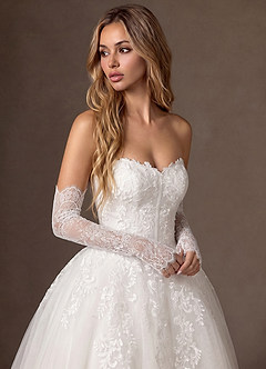 front Double Edged Fingerless Eyelash Lace Sleeves