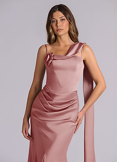 Azazie Inara Robes de demoiselle d'honneur Robe Sirène en Satin extensible Plissée Rose Poussiéreuse image7