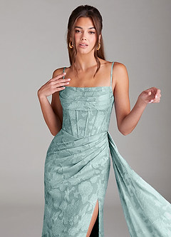 Azazie Denisa Vestidos de damas de honor Vestido de Neblina de Devorado Floral de Corte Recto con Plisado image6