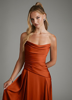 Azazie Gabriela Robes de demoiselle d'honneur Robe Trapèze en Satin extensible Corset Paprika image4