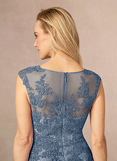 Azazie Flynn Mère de la mariée Robes Robe Trapèze en Tulle Col bateau dentelle Violet Crépusculaire image5