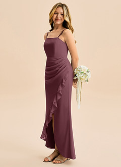 Azazie Buzzy Junior Robe Fourreau en Mousseline de soie Plissée Sangria image1