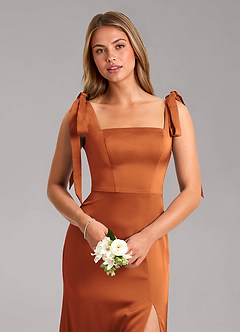 Azazie Frostine Vestidos de damas de honor Vestido de Canela de Satén Elástico de Corte en A con Lazo image10