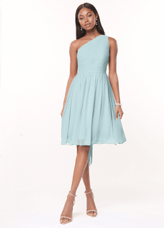 Azazie Katrina Vestidos de damas de honor Vestido de Neblina de Gasa de Corte en A con Hombro unilateral image1