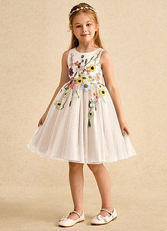 Azazie Prima vestidos de niña de las flores Vestido de Alabastro Blanco de Tul de Corte En A con Lazo image5