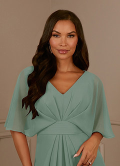 Azazie Oksana vestidos de madre de la novia Vestido de Salvia Plateada de Gasa de Corte en A con Cuello en V Plisado image4