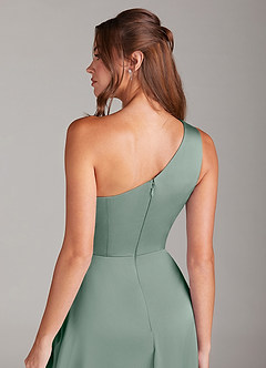 Azazie Brooke Robes de demoiselle d'honneur Robe Trapèze en Satin extensible Une épaule Sauge D'argent image3