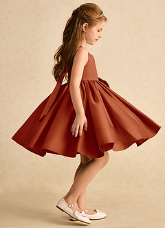 Azazie Jessie vestidos de niña de las flores Vestido de Pimenton de Satin Mate de Corte En A con Lazo image3