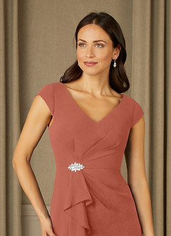 Azazie Nola Abiti per la Madre della Sposa Abito Tubino in Chiffon con Scollo a V a Pieghe Argilla image4