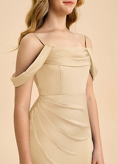 Azazie Saige Junior Robe Fourreau en Satin extensible Épaule décolletée Or image6