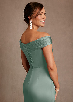 Azazie Bedford Mère de la mariée Robes Robe Fourreau en Satin extensible Plissé Sauge D'argent image7