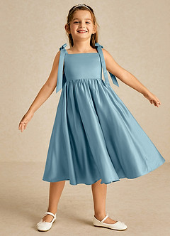 Azazie Chelsie vestidos de niña de las flores Vestido de Azul Malhumorado de Satin Mate de Corte En A con Lazo image1