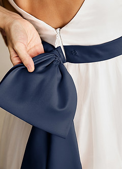 Azazie Lea vestidos de niña de las flores Vestido de Azul Marino Oscuro de Tul de Corte En A con Tirante Espagueti image5