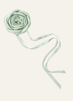 front Collana con corda e fiore di rosa in tinta