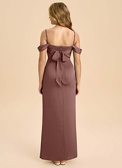 Azazie Saige Junior Robe Fourreau en Satin extensible Épaule décolletée Expresso image2