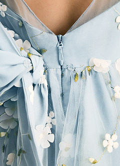 Azazie Elowen Robe Demoiselle D'honneur Fillette Robe Trapèze en Dentelle Encolure en Forme de Cœur Bleu Ciel image7
