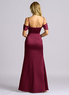 Azazie Auden Robes de demoiselle d'honneur Robe Fourreau Convertible en Satin extensible Épaules dénudées Bourgogne image2