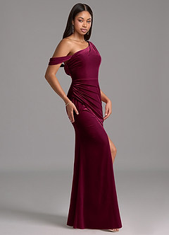 Azazie Madelyn Robes de demoiselle d'honneur Robe Fourreau en velours Ue épaule Cabernet image3