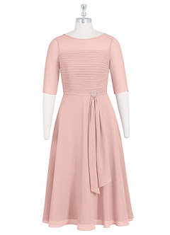 Azazie Naomi Abiti per la Madre della Sposa Abito A-Line in Chiffon Plissettato con Scollo a Barca Rosa Cipria image7