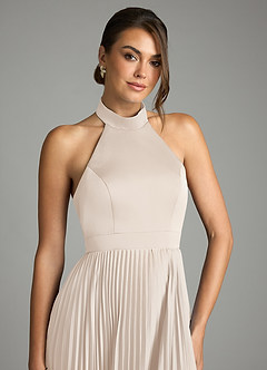 Azazie Zienna 신부 들러리 드레스 A라인 주름진 스트레치 새틴 바닥 길이 드레스 image5