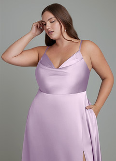 Azazie Sarella Robes de demoiselle d'honneur Robe Trapèze en Satin extensible Plissé Frostiges Flieder image9