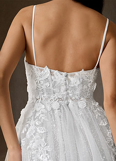 Azazie Seradine Sprzedaż ostateczna Linia A Zza ramienia Koralikowanie Pociąg Kapliczny Sukienka image6